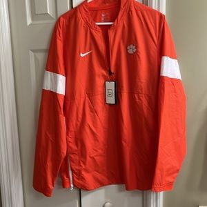 Men’s Clemson medium pullover windbreaker
